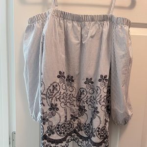 Women’s Medium Shirt- strapless& w/ straps